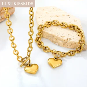 Conjunto Feminino Coração LUXUKISSKIDS – Colar, Brincos e Pulseira